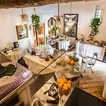 Dei Papi Boutique ヴィテルボ