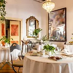 Dei Papi Boutique Bed and breakfast 4*
