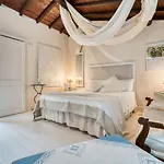 Dei Papi Boutique Bed and breakfast 4*