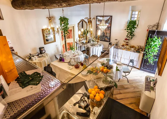 Dei Papi Boutique Βιτέρμπο